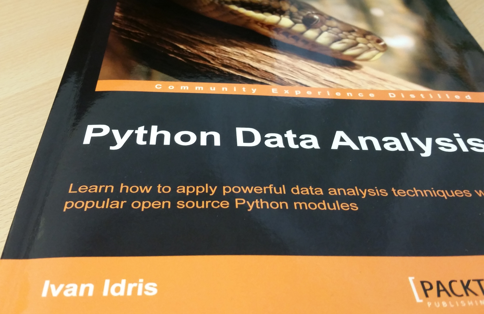 http://www.pererikstrandberg.se/blog/python-data-analysis-ivan-idris.jpg